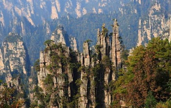 長沙出發(fā)到黃龍洞、張家界森林公園、天門山、鳳凰五日游